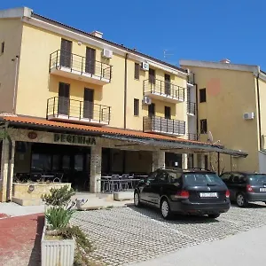 apartments-and-rooms-degenija.hotelinzadar.com/
